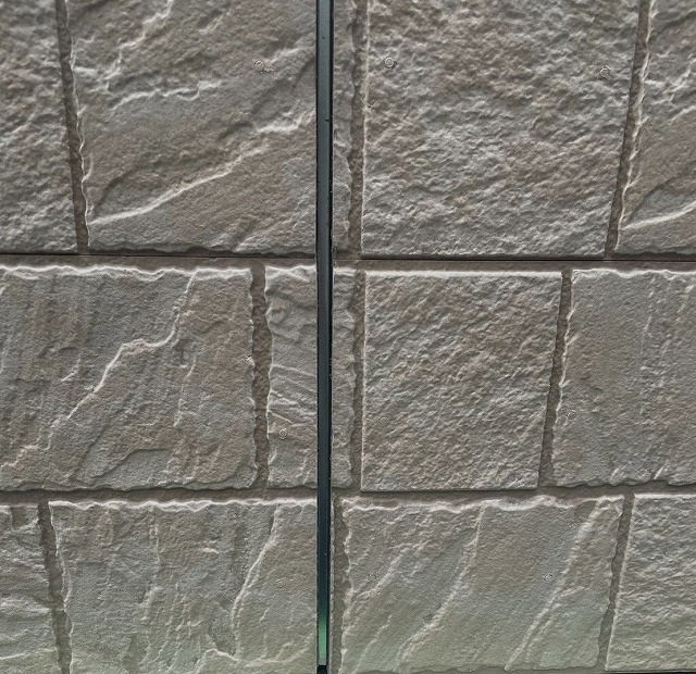 サイディング　石目調