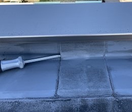 防水シート　すきま