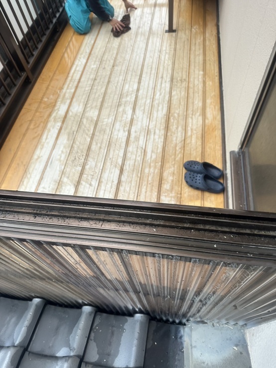 ポリカ波板を剥がしました
