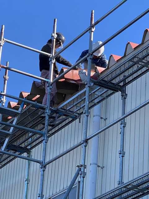 折板屋根カット