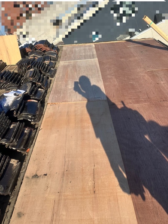 新しい木下地を重ねて設置します。