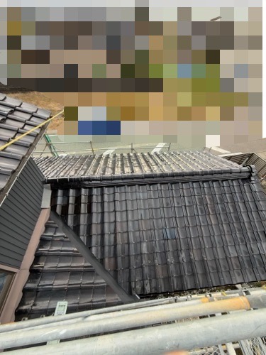 瓦屋根　葺き替え工事を行います