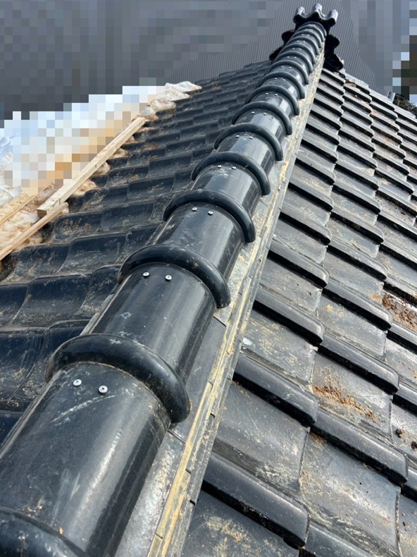 棟瓦の積み直し工事１箇所目施工完了