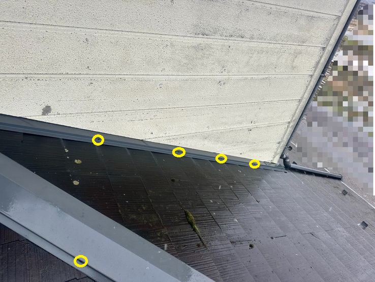 取り合い水切りの釘浮き　ビスで固定