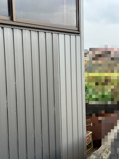 新しいガルバリウム鋼板を設置