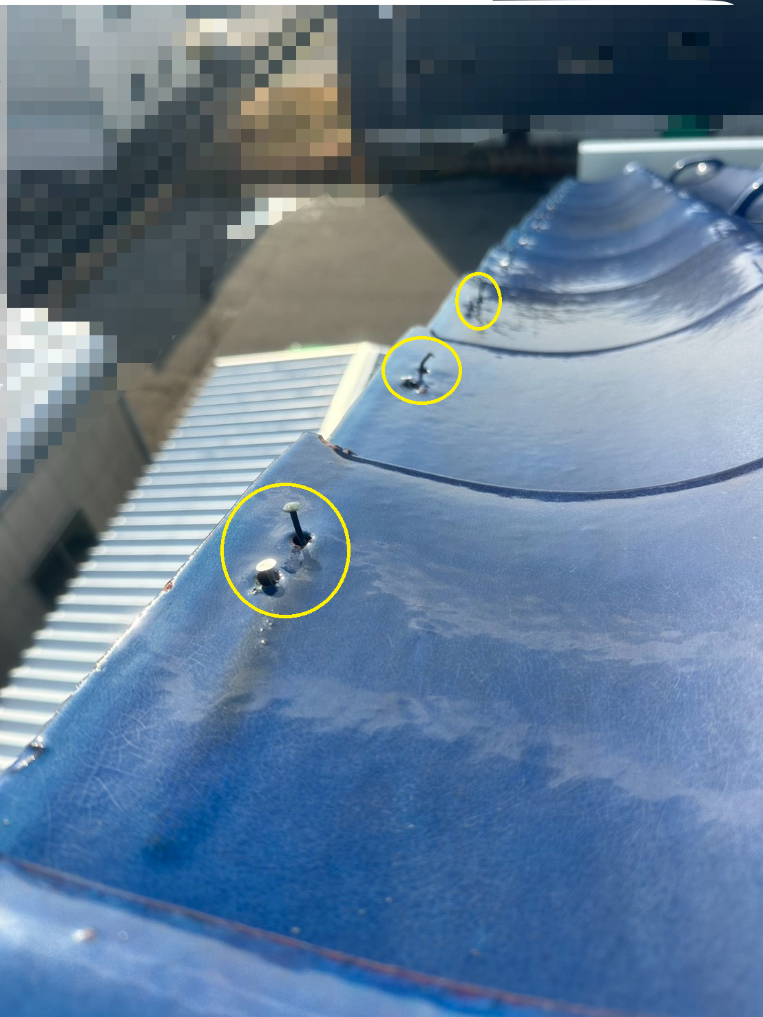 ケラバ瓦の釘浮