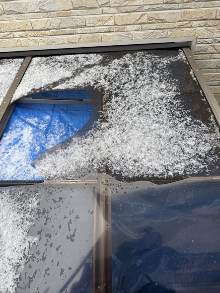 サンルームパネル割れ