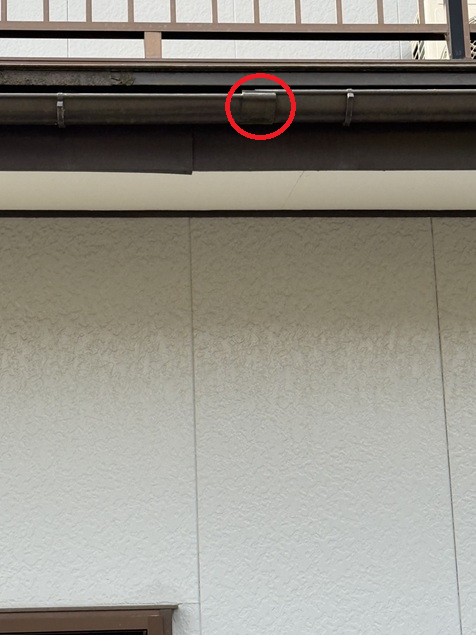 雨どいの水漏れ