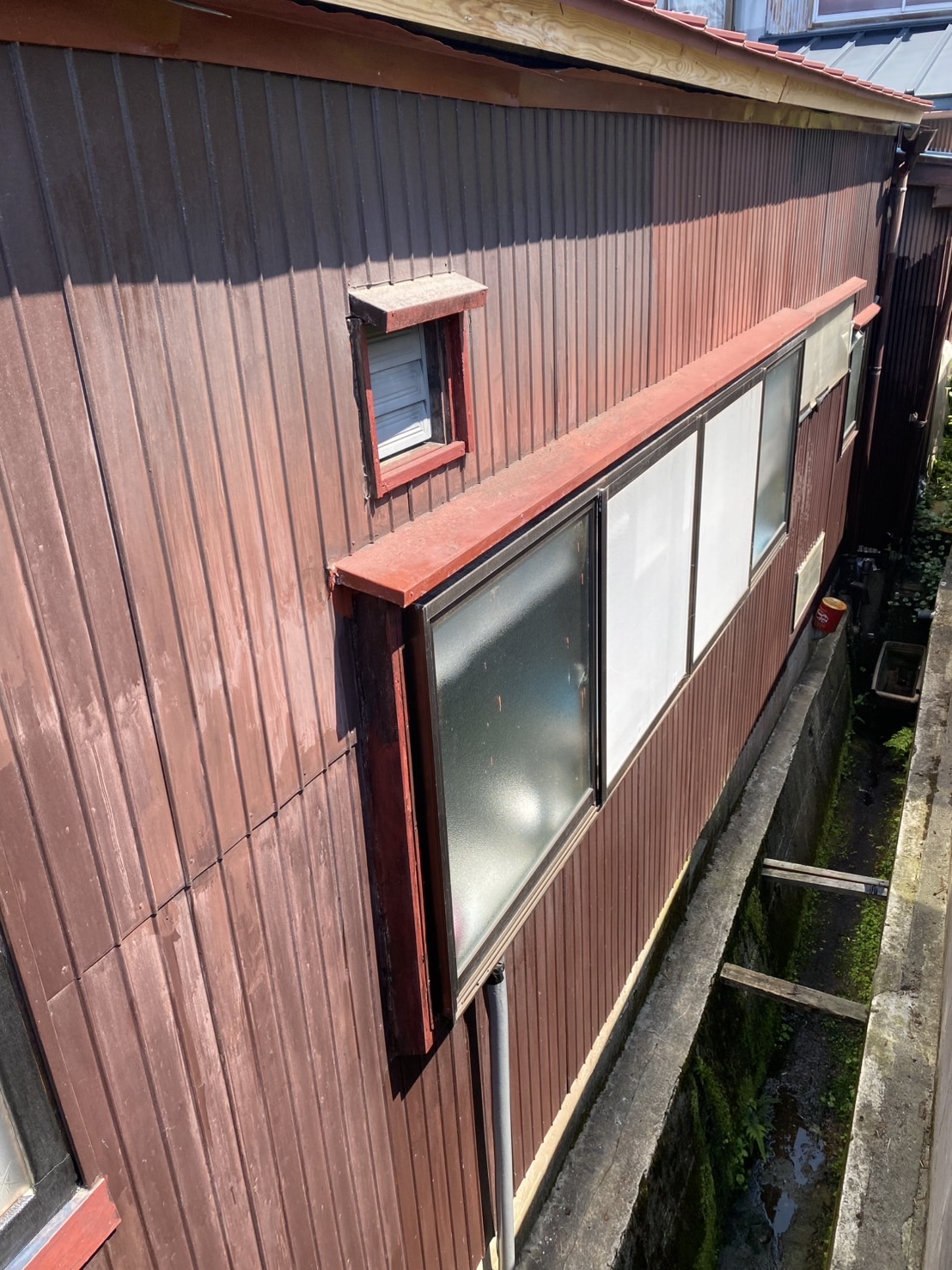 外壁張り替え工事を行っていきま