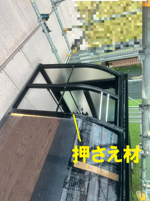 パネルを外す