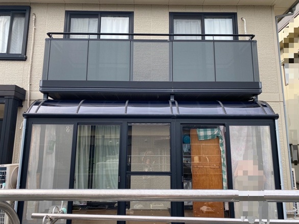 割れていたサンルーム屋根の修理完了