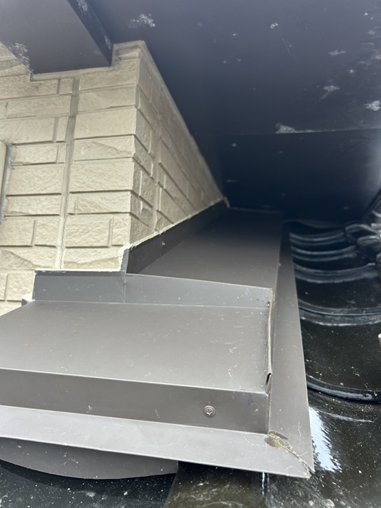 取り合い水切りを設置しました