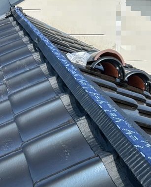 ハイロールを被せて密着させます