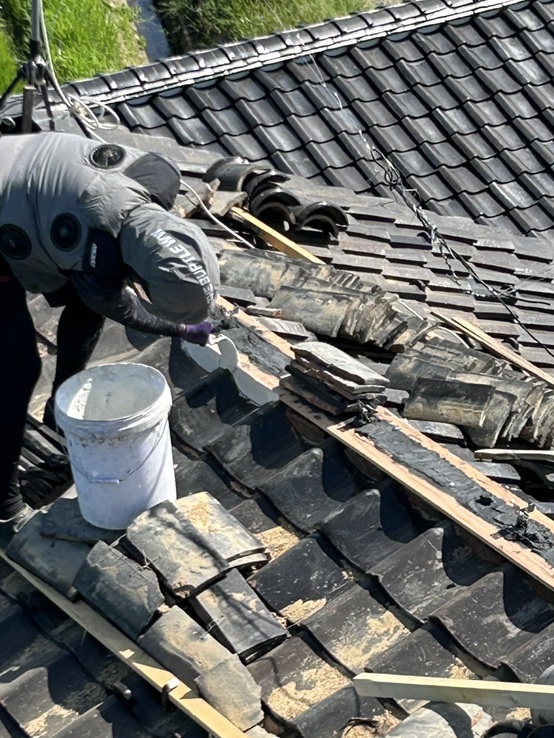 漆喰を塗っています