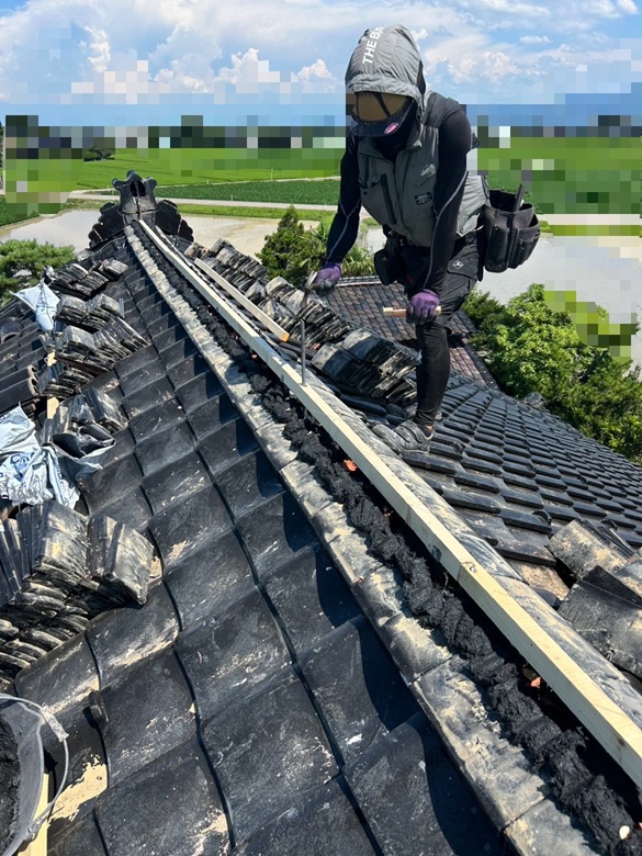 棟瓦の積み直し工事