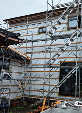 透湿防水シート・胴縁を設置