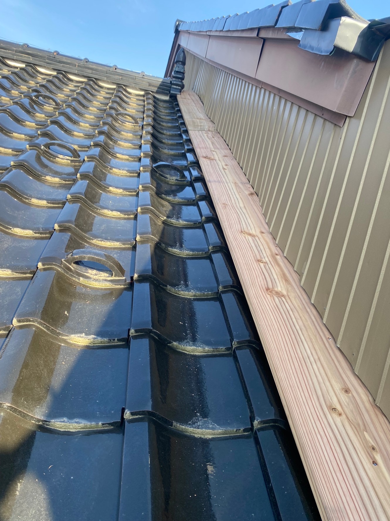 取り合い水切りのカバー　木下地設置