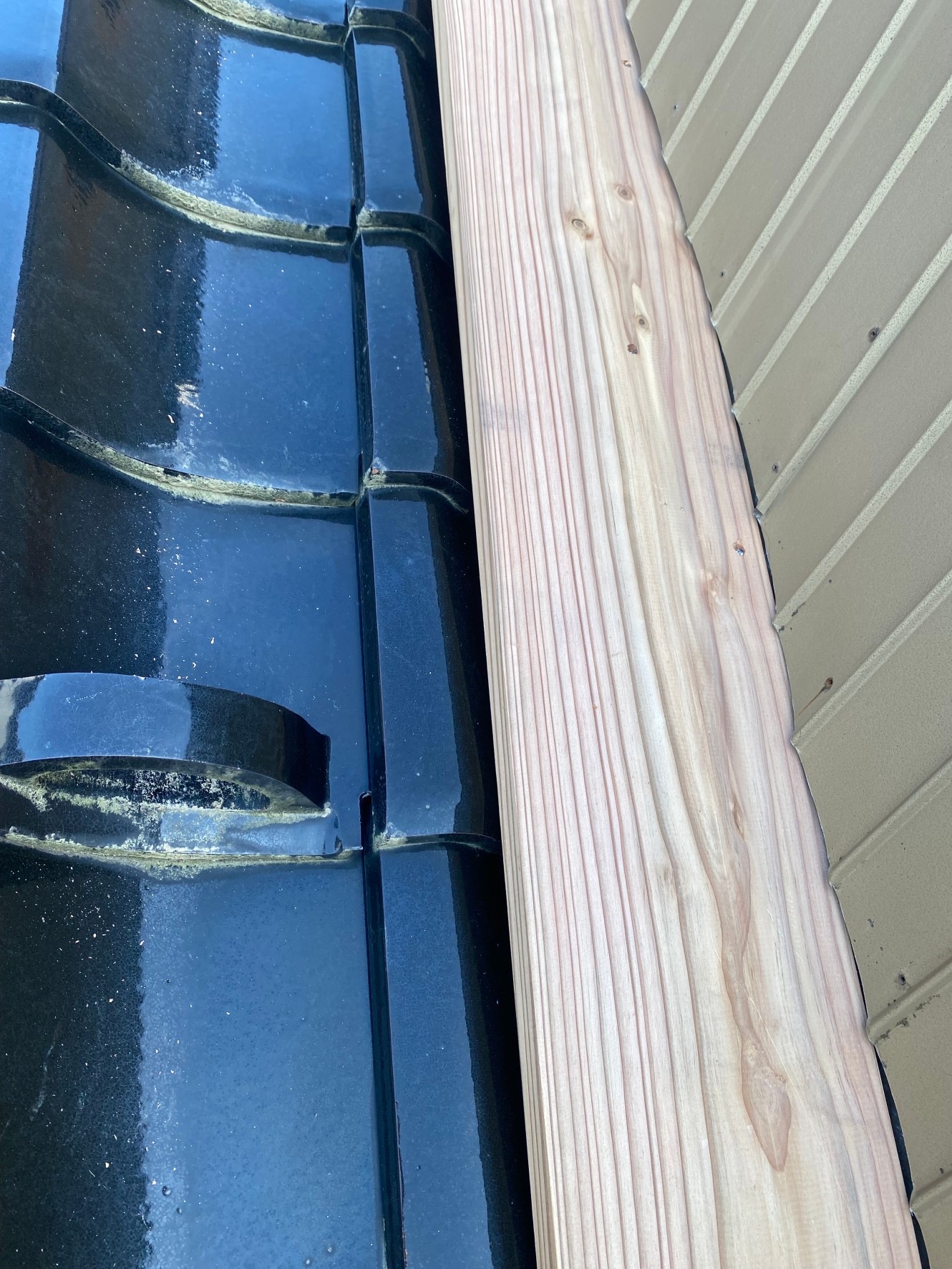 取り合い水切りのカバー　木下地設置