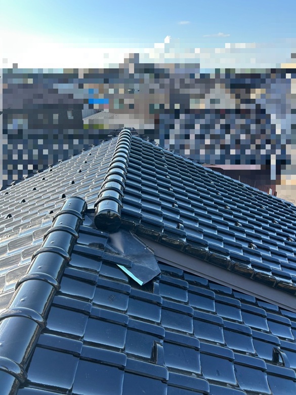 新しい瓦屋根に葺き替えました