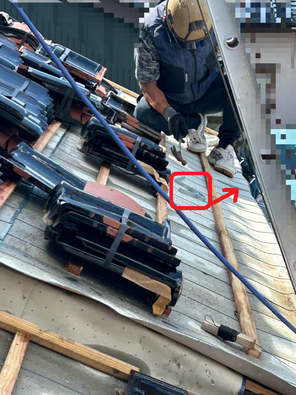 雨どいの吊り金具設置