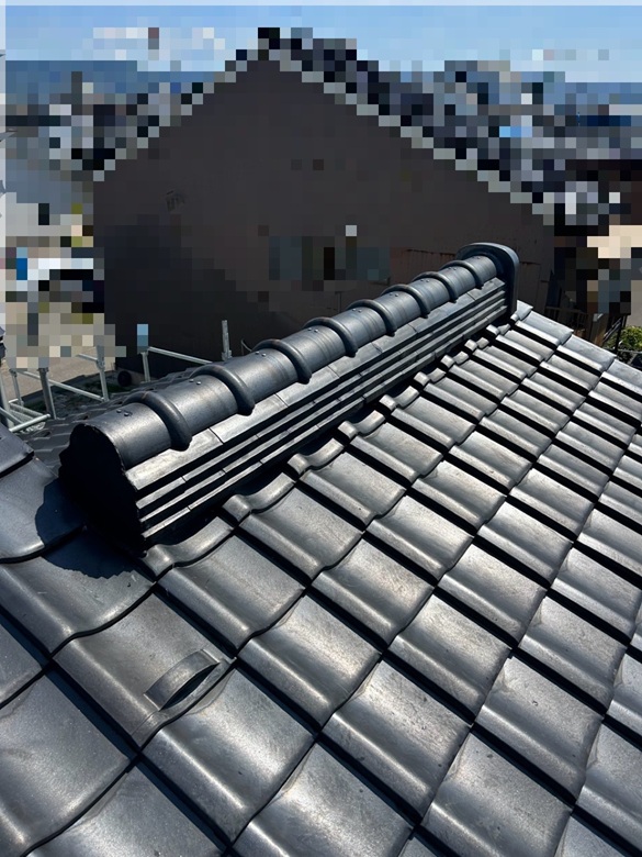 3箇所の棟瓦を同じ工程で、「積み直し工事」を行いました✨