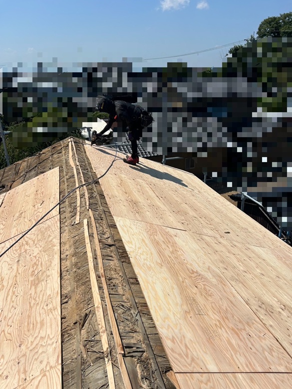 新しい木下地を重ねて設置