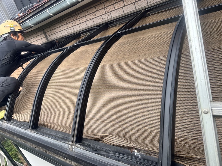 パネルを外しました