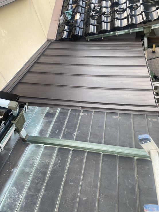 銅板屋根からステンレス屋根に張り替え