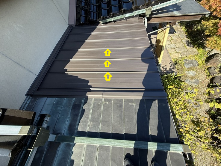 立平葺きでステンレス板を設置