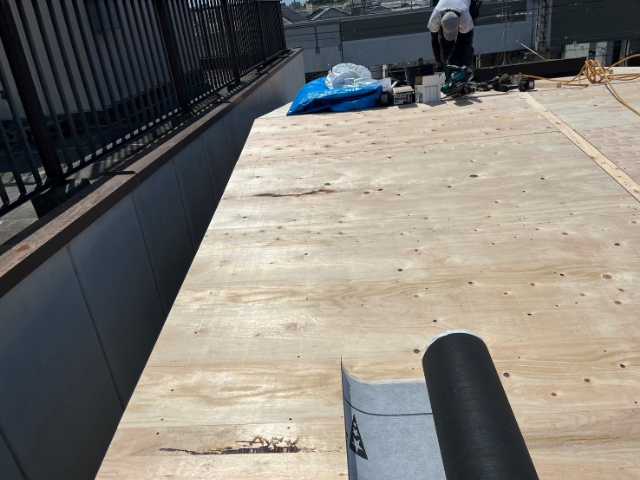 屋根下地と施工準備