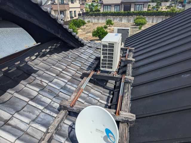 設備脇の箱樋周辺