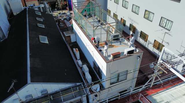 商業施設屋上の全景