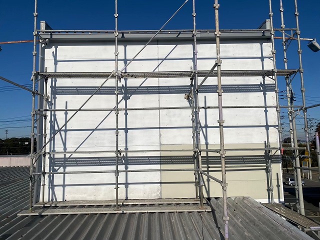 足場の設置と安全確保