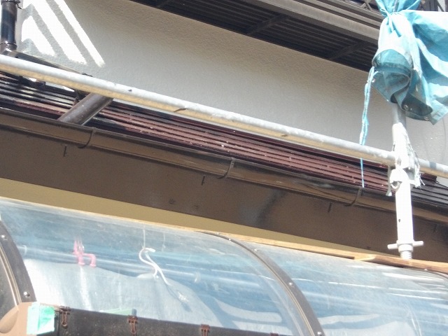 軒樋前倒れ修復