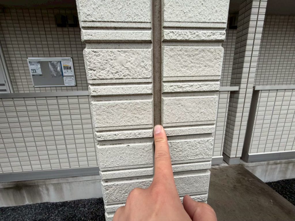 外壁縦目地の劣化