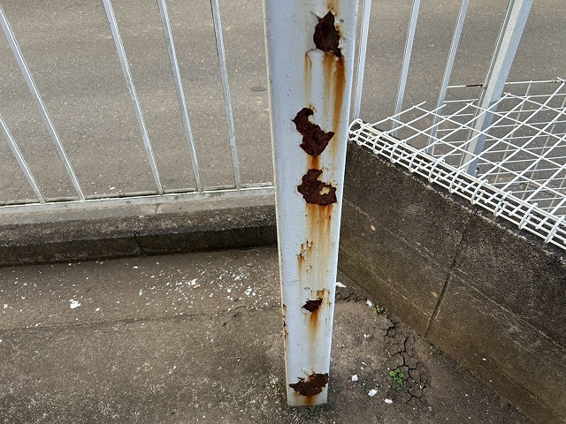支柱下部の腐食