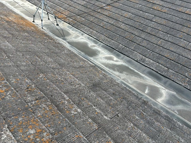 屋根の谷部分アップ写真