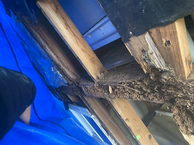 別角度の胴縁部分の写真