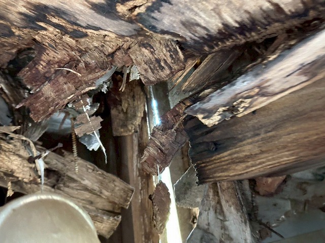 酷く腐食している写真