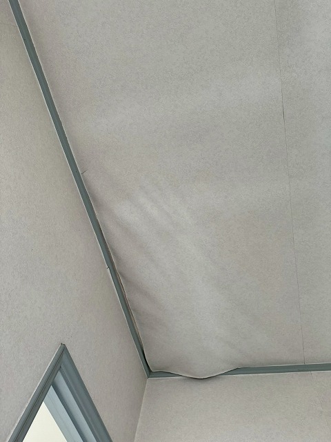 天井材のたわみ（室内調査）