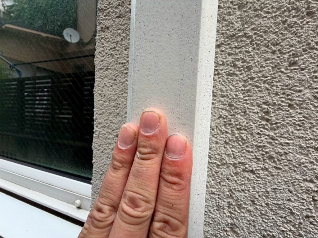 窓脇付帯部の点検