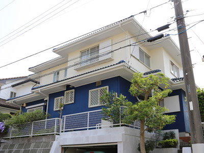 神奈川県三浦市　屋根と外壁塗装で暖色からクール系へイメージチェンジ　施工後