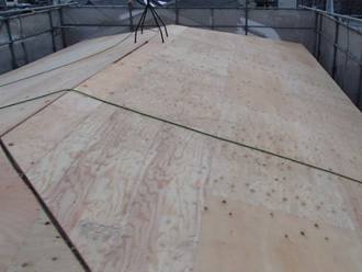 足立区　屋根葺き替え工事　全体的に野地板を交換しました