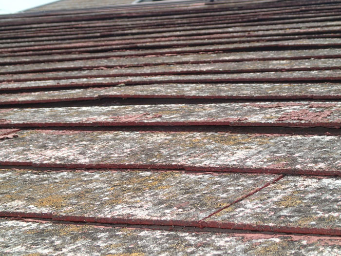 スレート屋根材の劣化