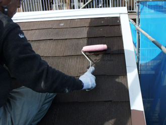 江戸川区　屋根塗装　ヤネMシリコンベースで下塗り