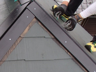 荒川区　棟板金交換　樹脂製の貫板を設置