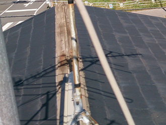 川崎市幸区　屋根カバー工法に不要な棟板金を撤去