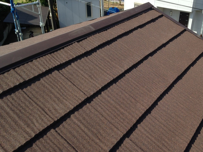 川崎市宮前区　スレート屋根のカバー工法　屋根材はエコグラーニを使用