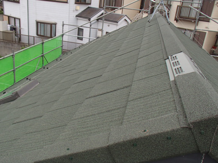 横浜市保土ケ谷区　屋根カバー工法完了