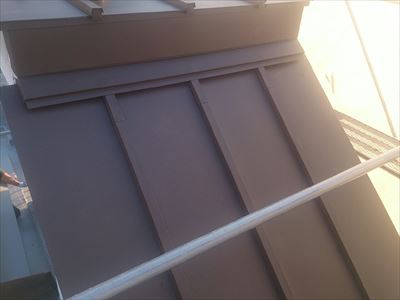 板橋区｜下葺きからの屋根葺き替え工事とトップライト板金カバー、施工後写真